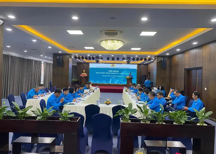 Khách sạn Peace *